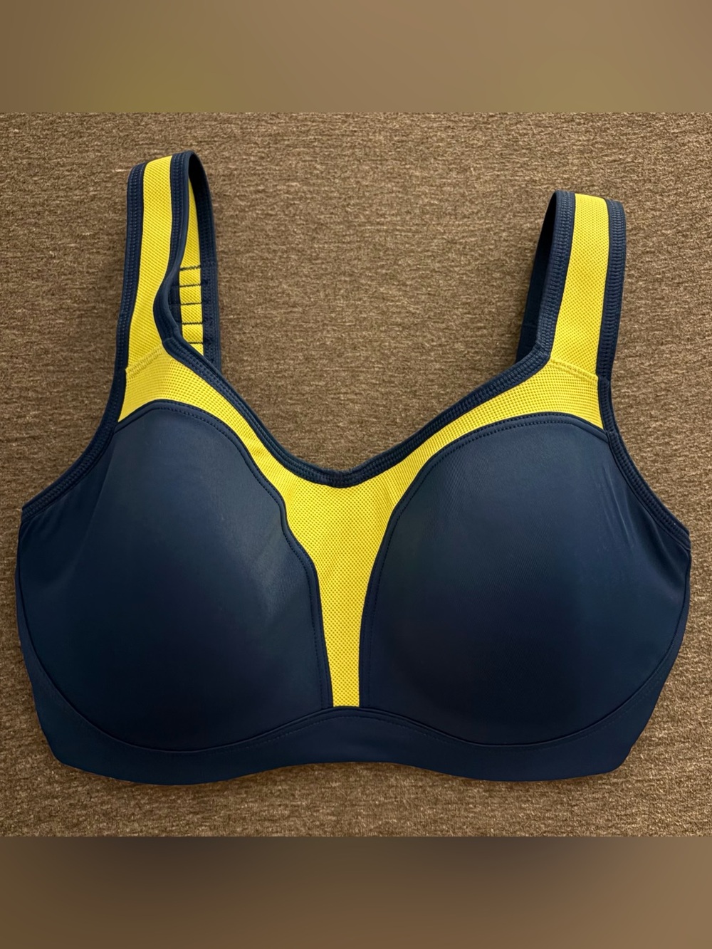 Wacoal Lindsey Contour Underwire Sports Bra in Navy & Neon Yellow